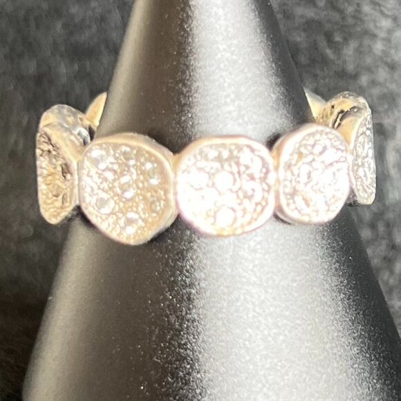 Sterling Silver Hammered QZ Sparkle Ring - Picture 3 of 4